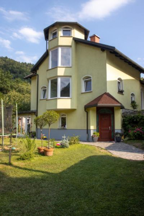 Riverside Villa Avo - Apartment Martin Idrija